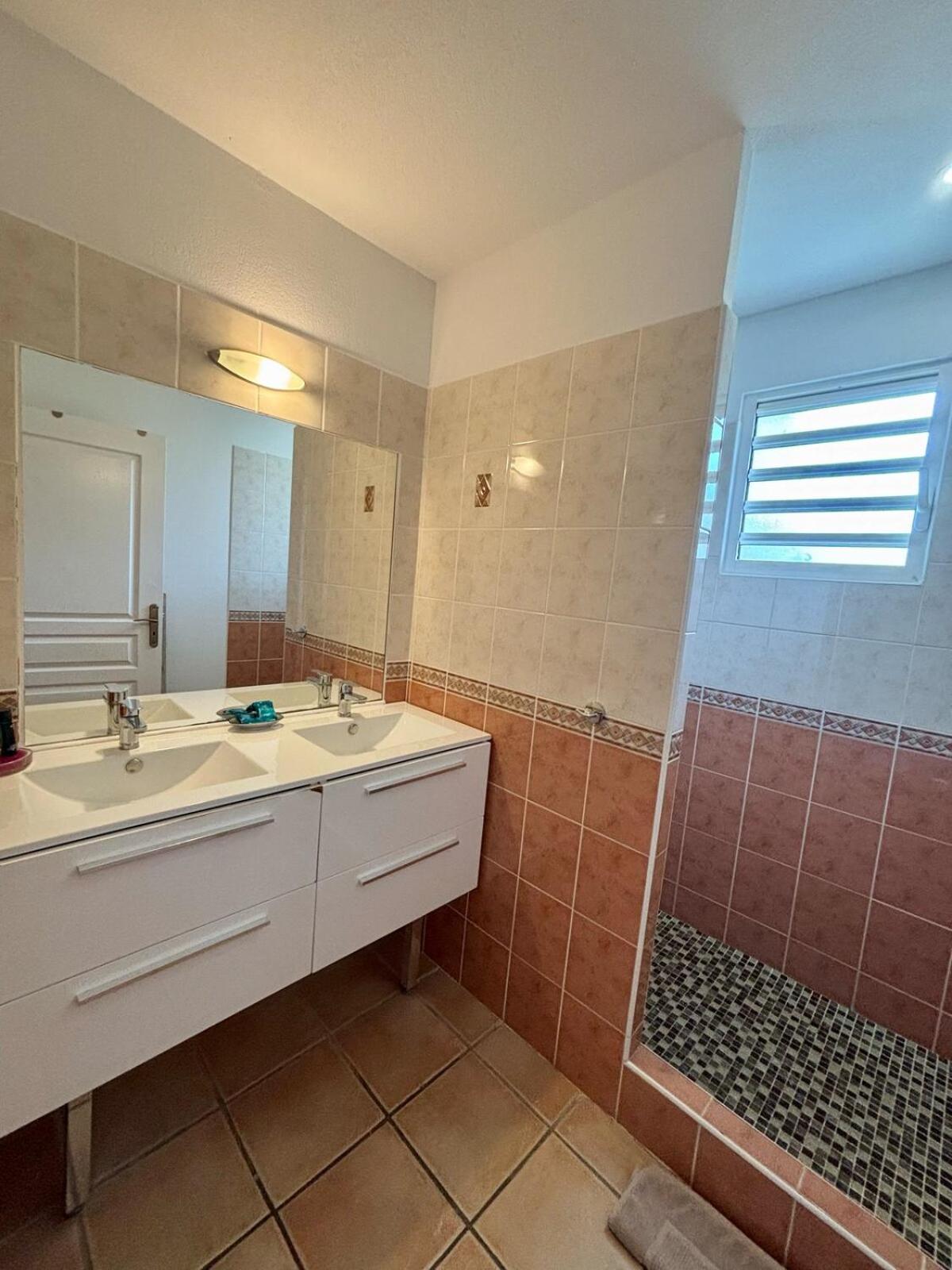 Villa Magellan, Walkable Orient Bay Beach, Private Pool Luaran gambar