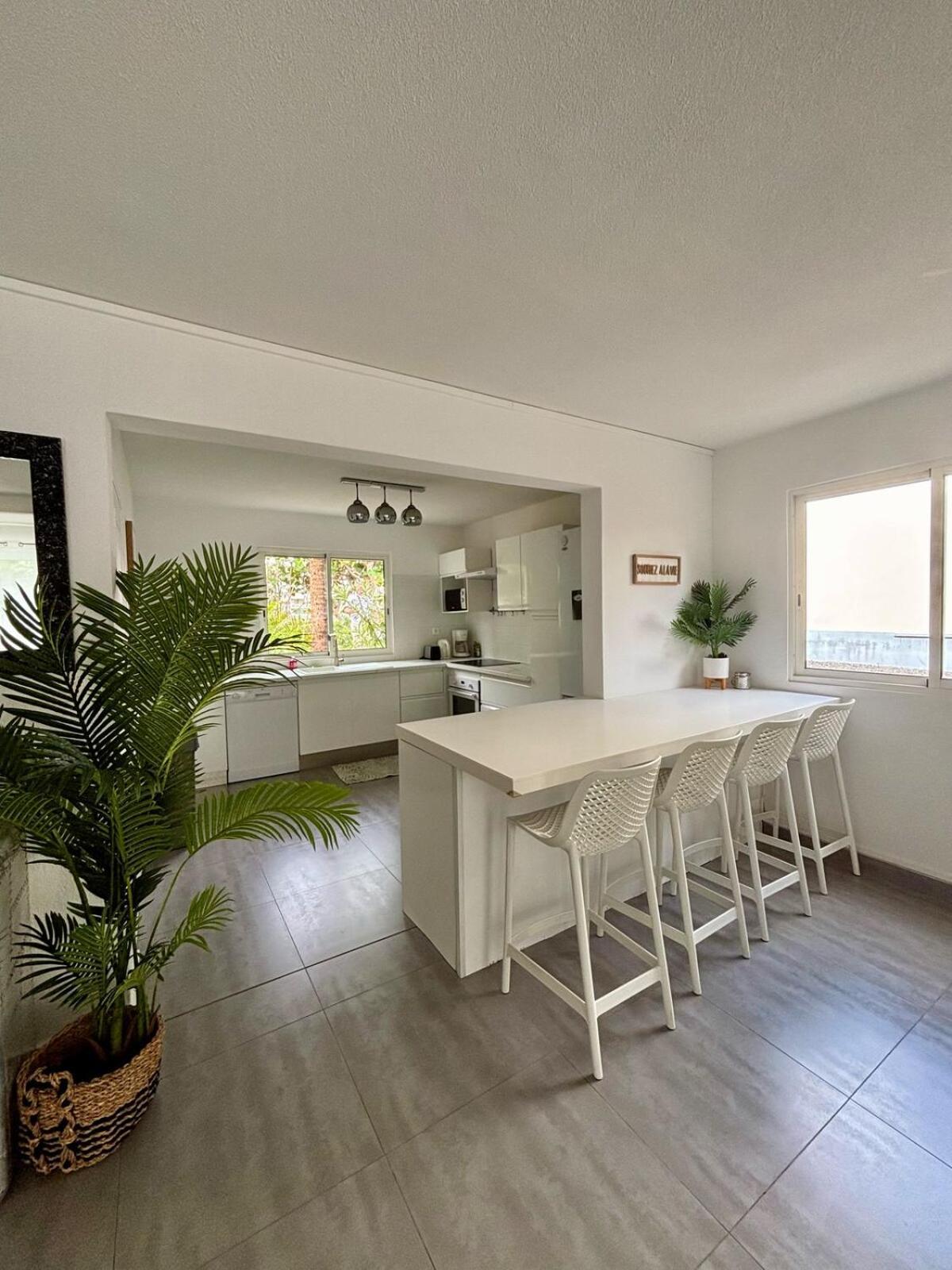 Villa Magellan, Walkable Orient Bay Beach, Private Pool Luaran gambar